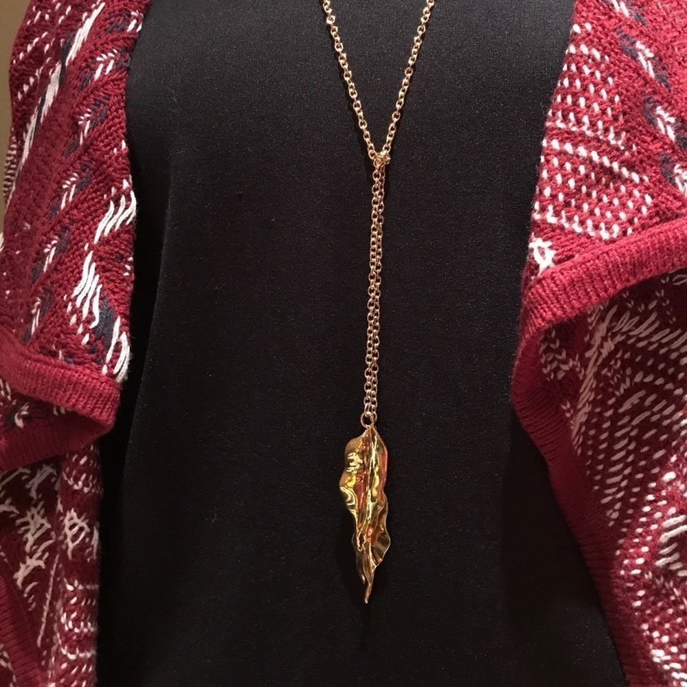 Bay to Baubles Leaf Necklace
